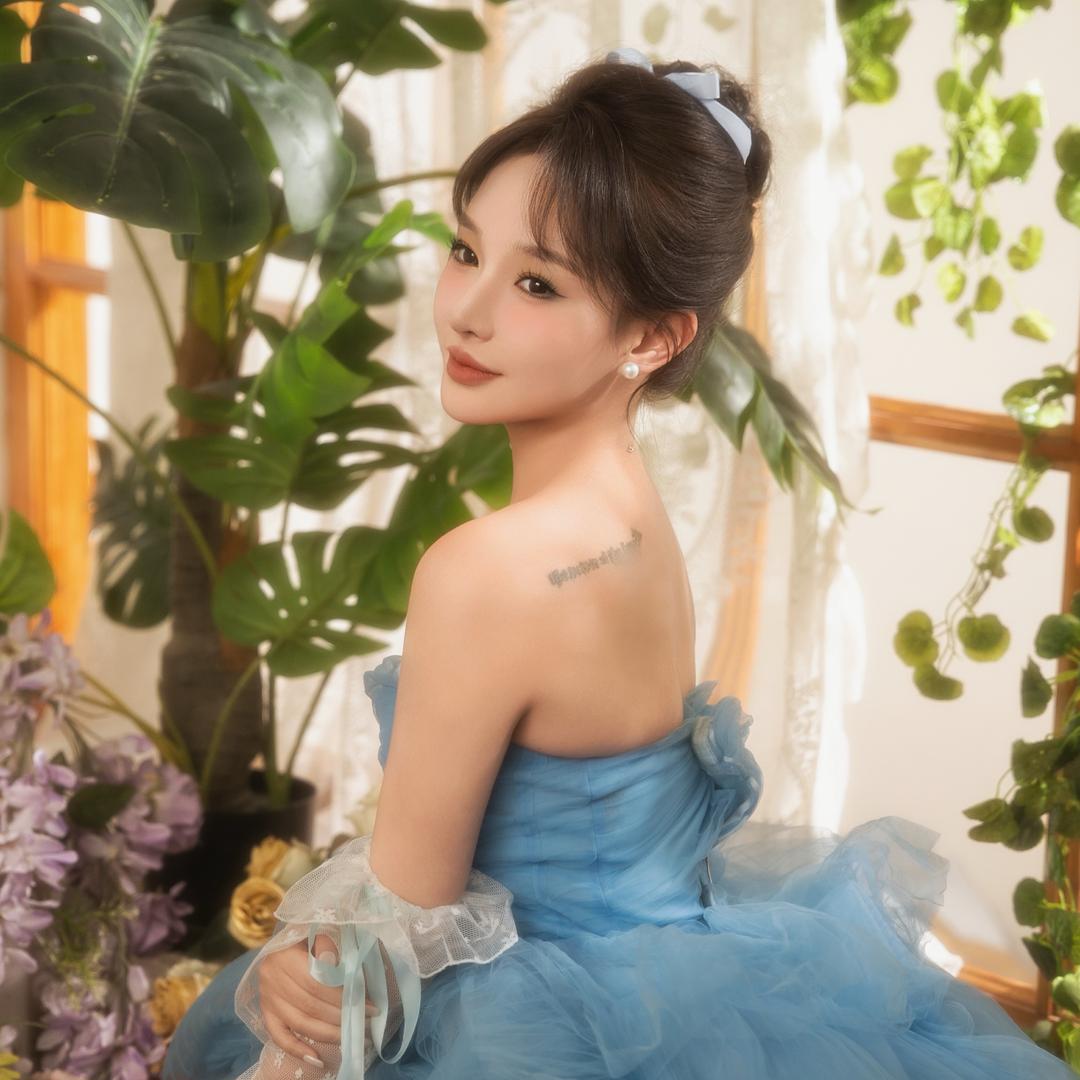 演员歌手盼盼🐼（胡璎珈生日12-14）