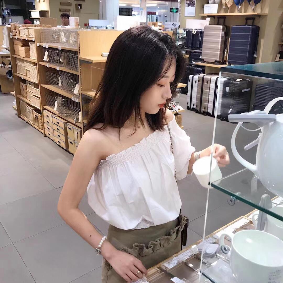 万万服饰ONE