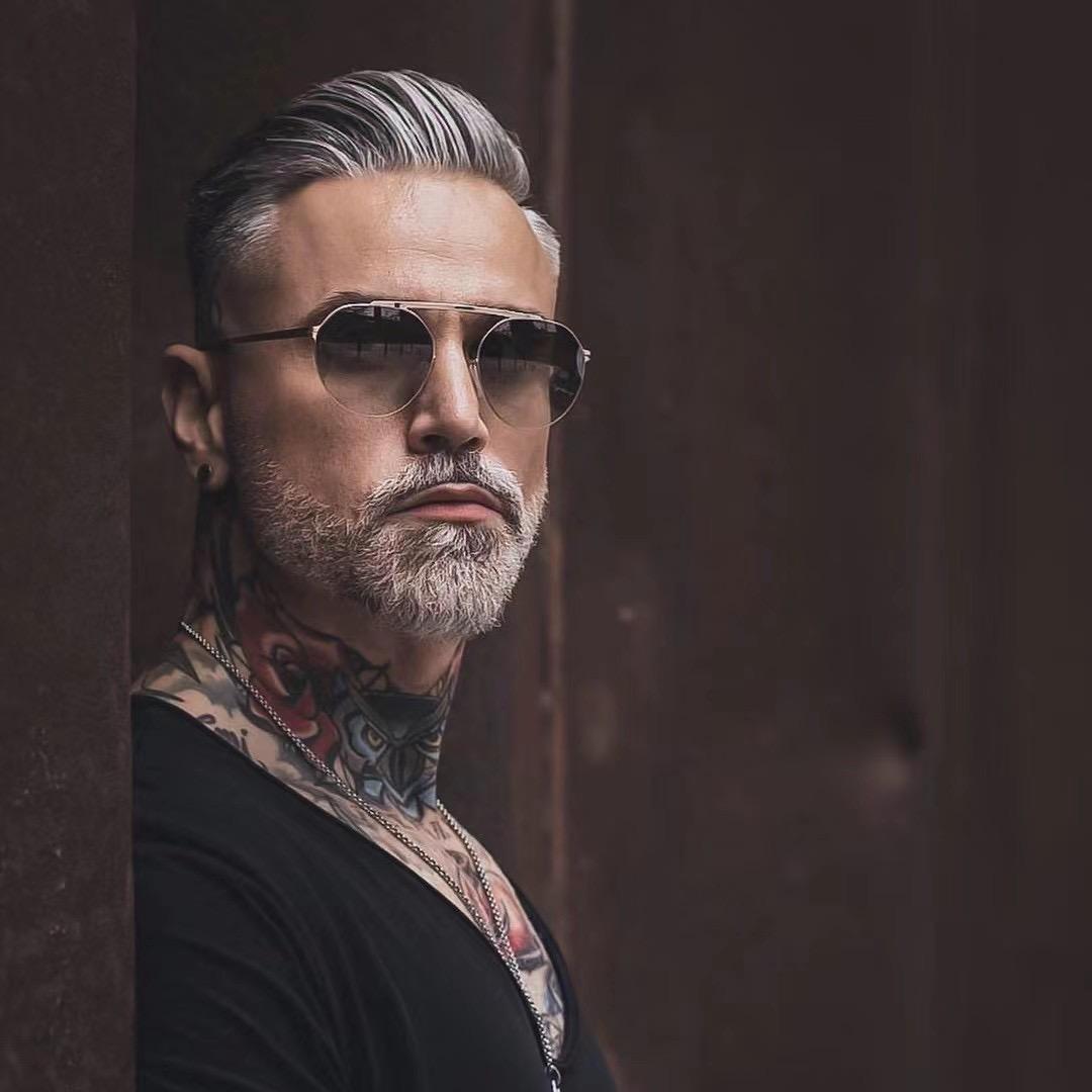 จุ๊บ何จุ๊บ Mr