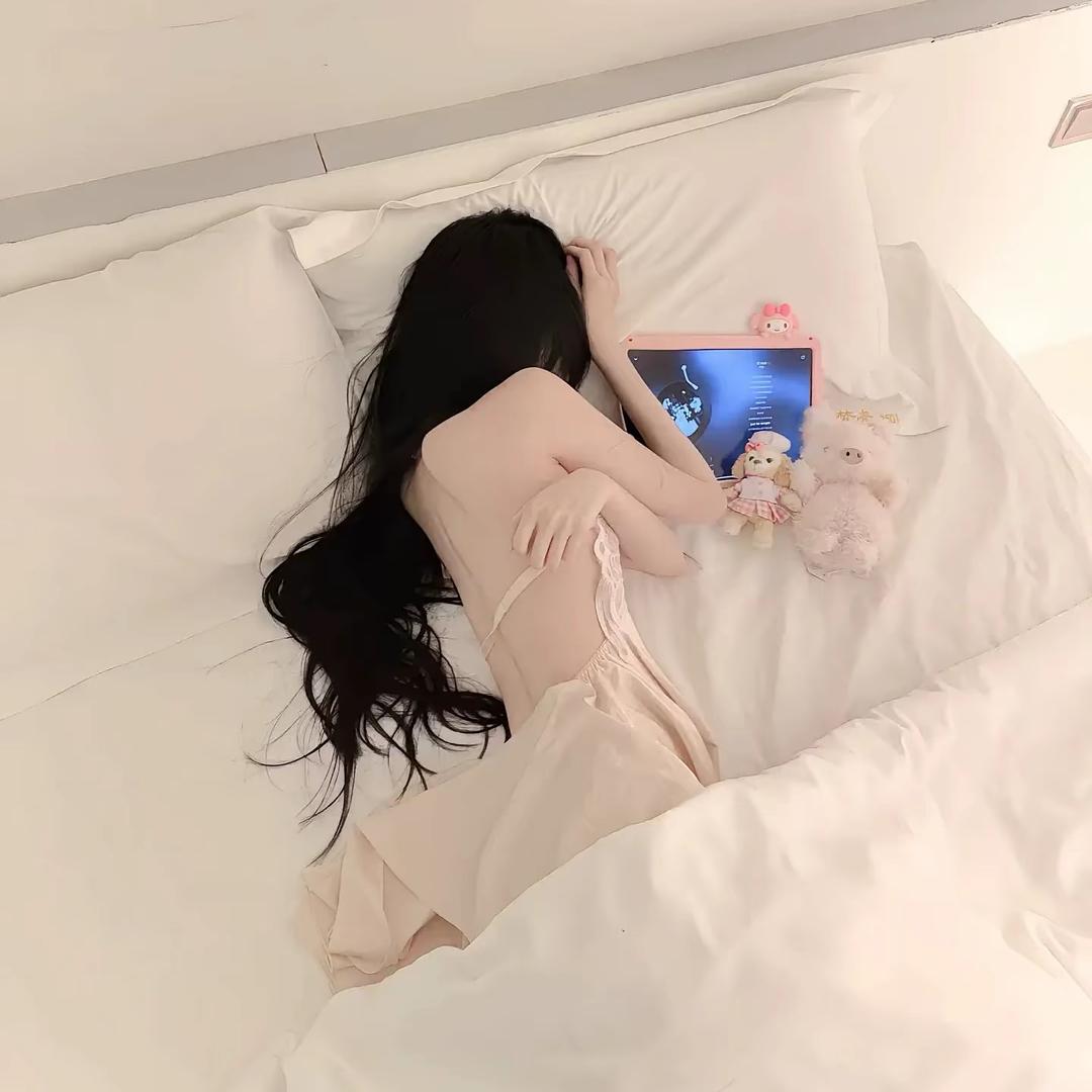 小 娇妻、