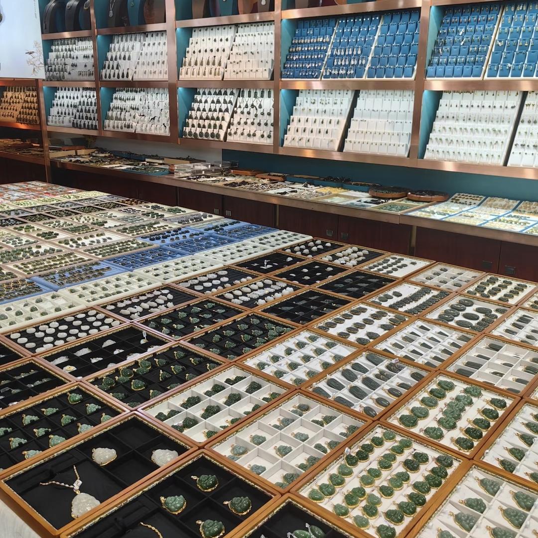 炫皓严选珠宝店