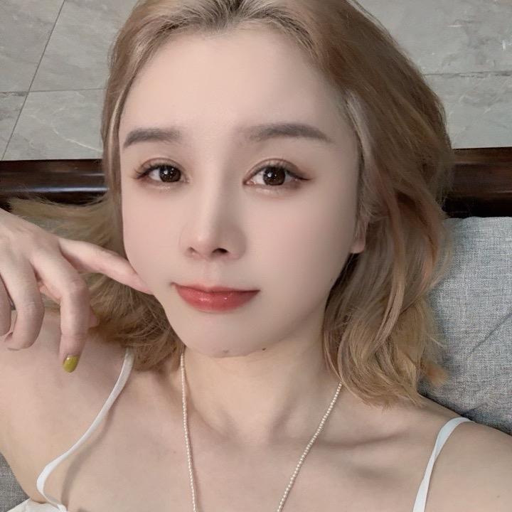 亲佳佳.😘