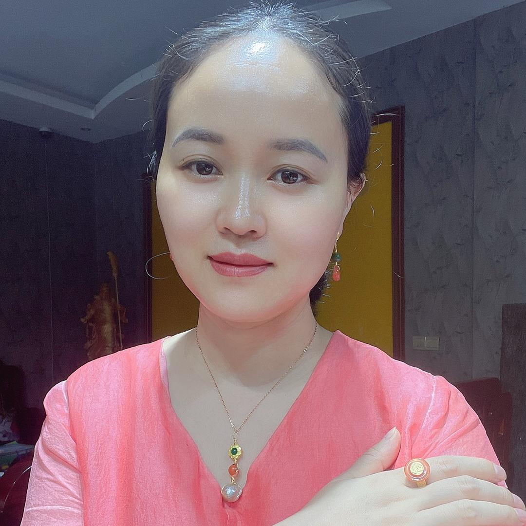 瑞丽芳妤珠宝翡翠南红