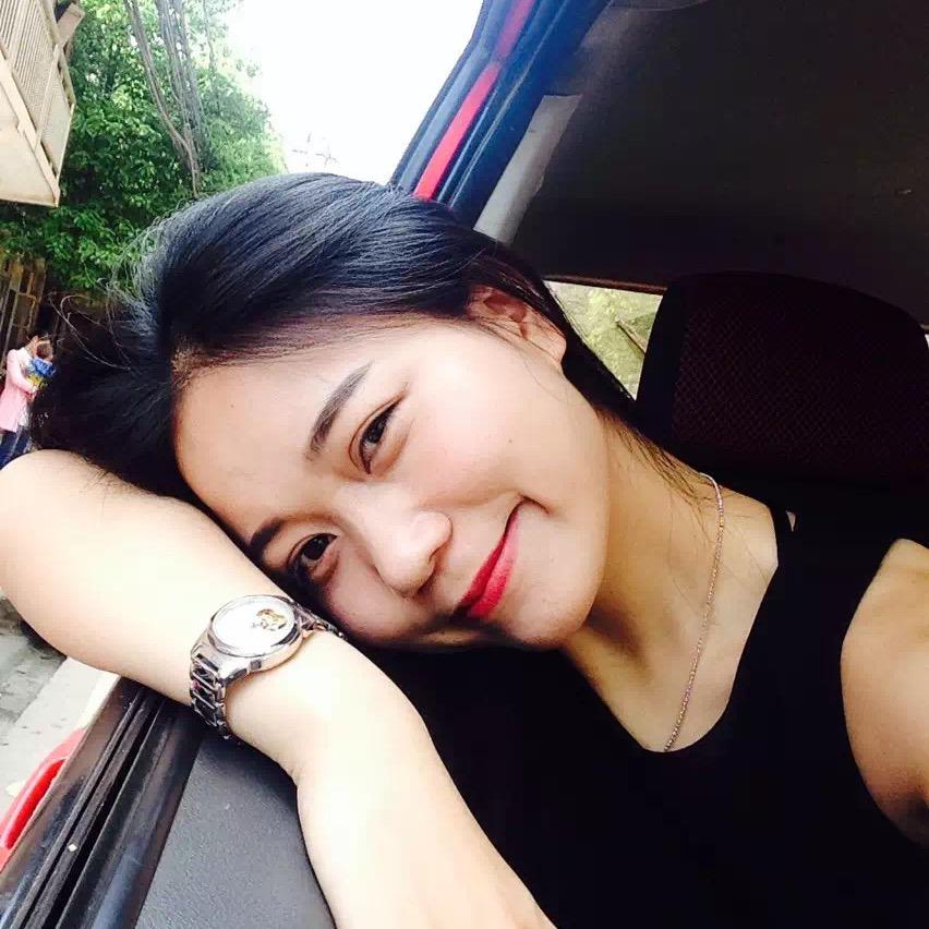 何小婷（买塑胶找我！）