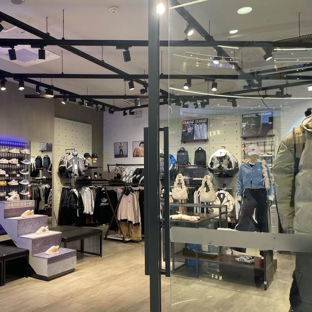 奥莱运动折扣店