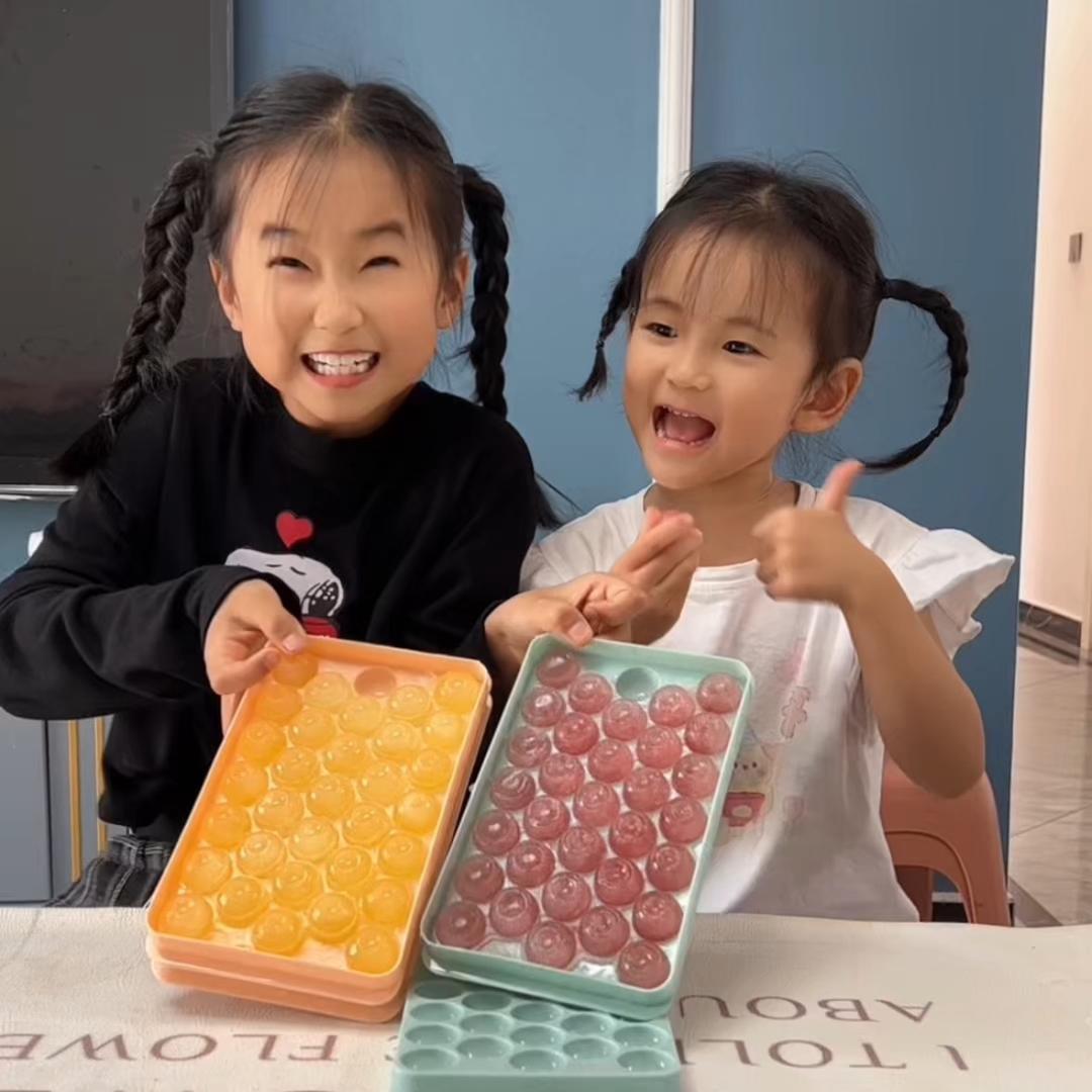 快乐的小姐妹