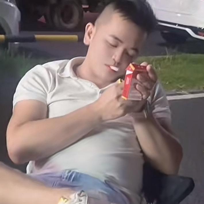 安少，钢铁焊接加工厂