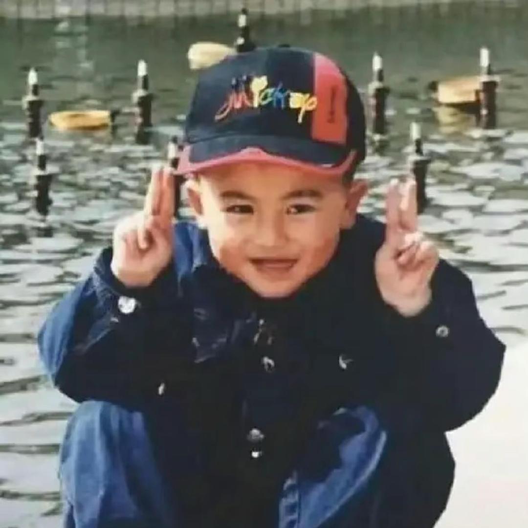 🐓📒🙅‍♀️🟰⌚️