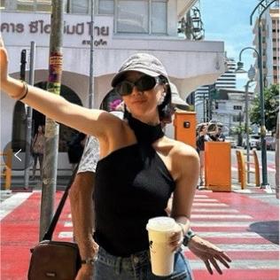 陈先生与小白白服装