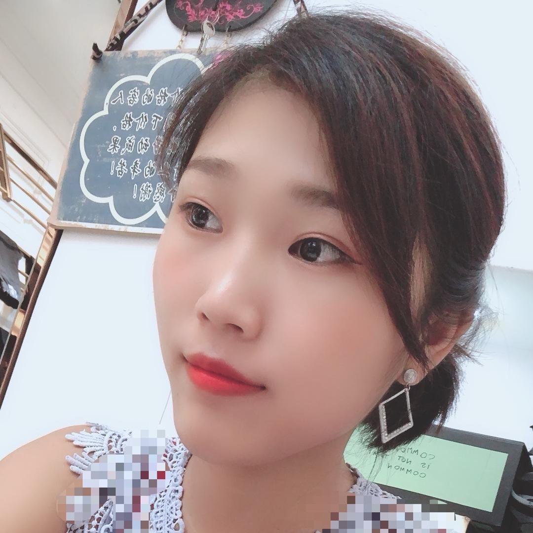 霍邱县周集镇初见女装