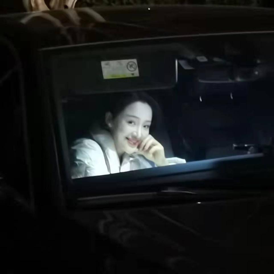 女儿国!