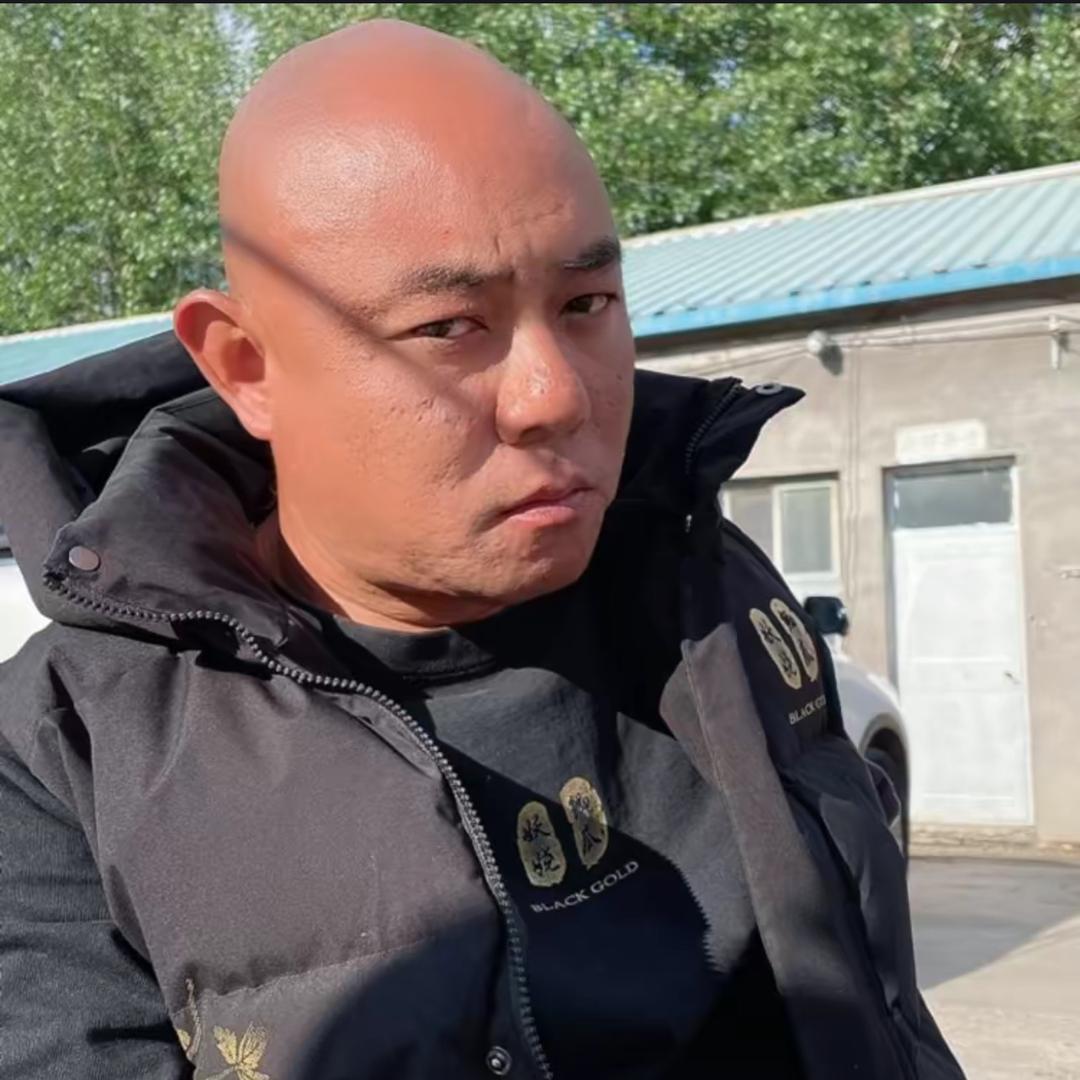 小小鲫瓜，妖娆黑金（轻量版）