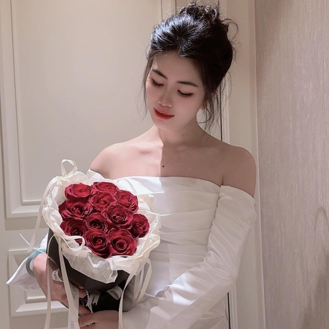 艾佳👑（欠3个华子）