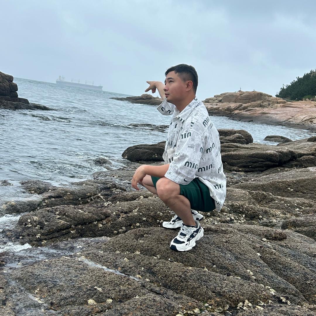 小陈同学🧑‍🎓