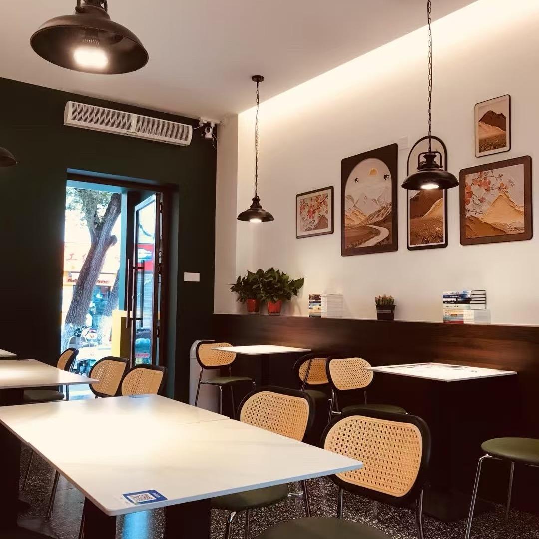 小团月骨汤米线糖水铺