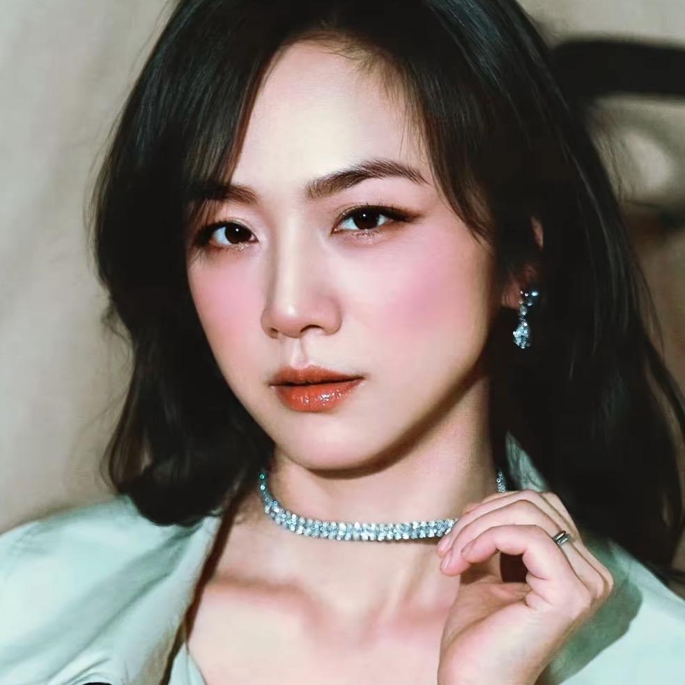 不知名化妆师