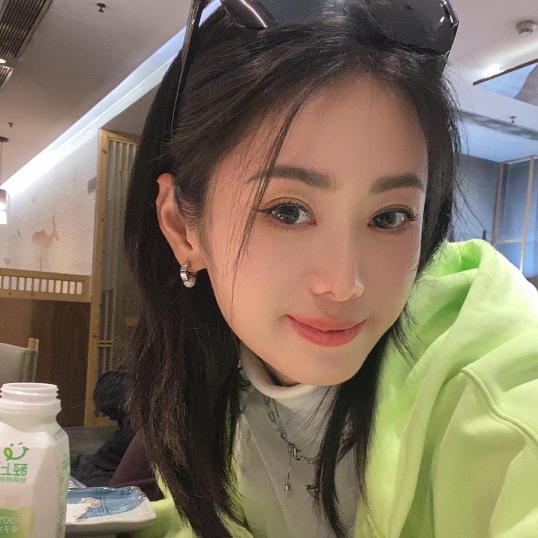 黄小仙穿搭