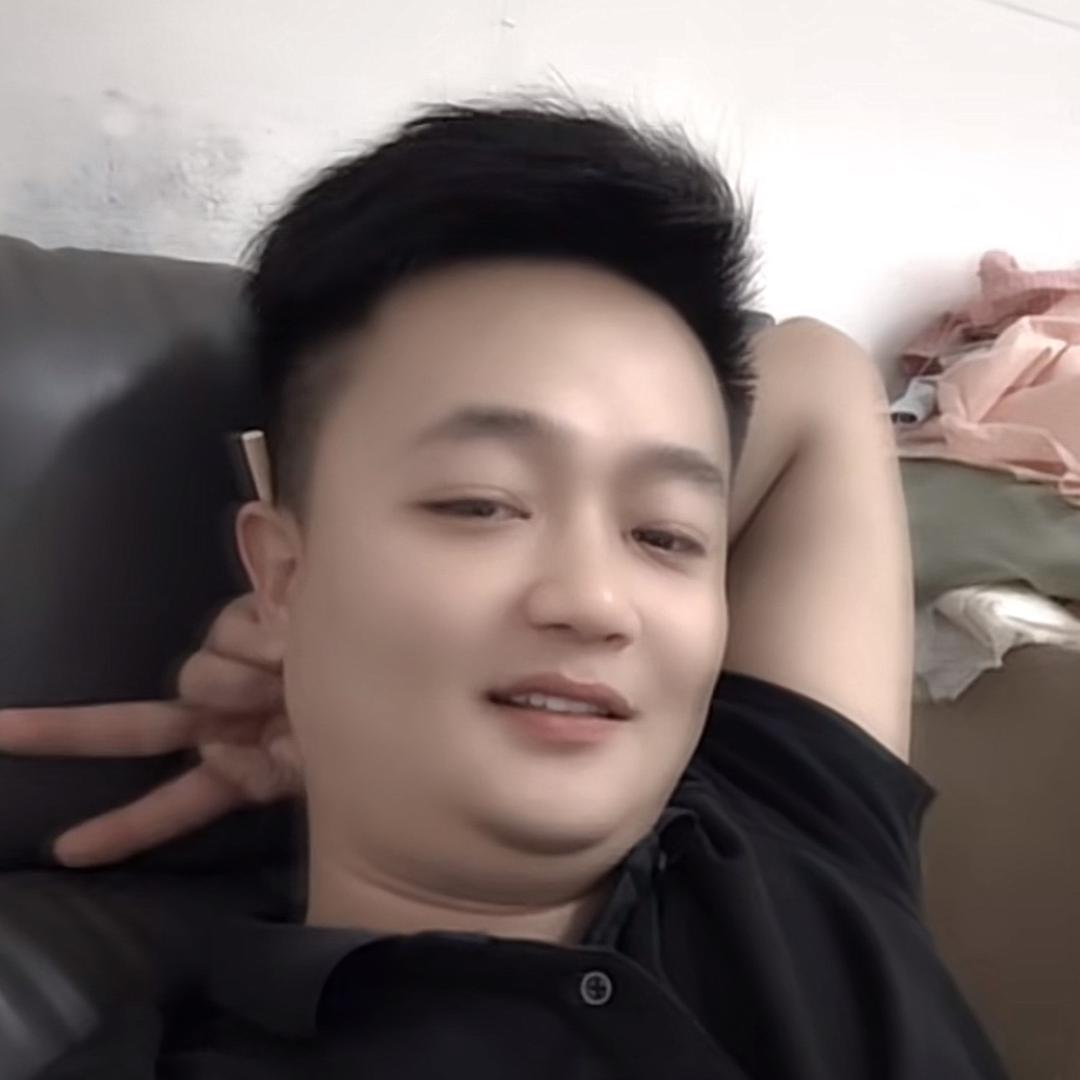 赵镜子（织里加工厂）