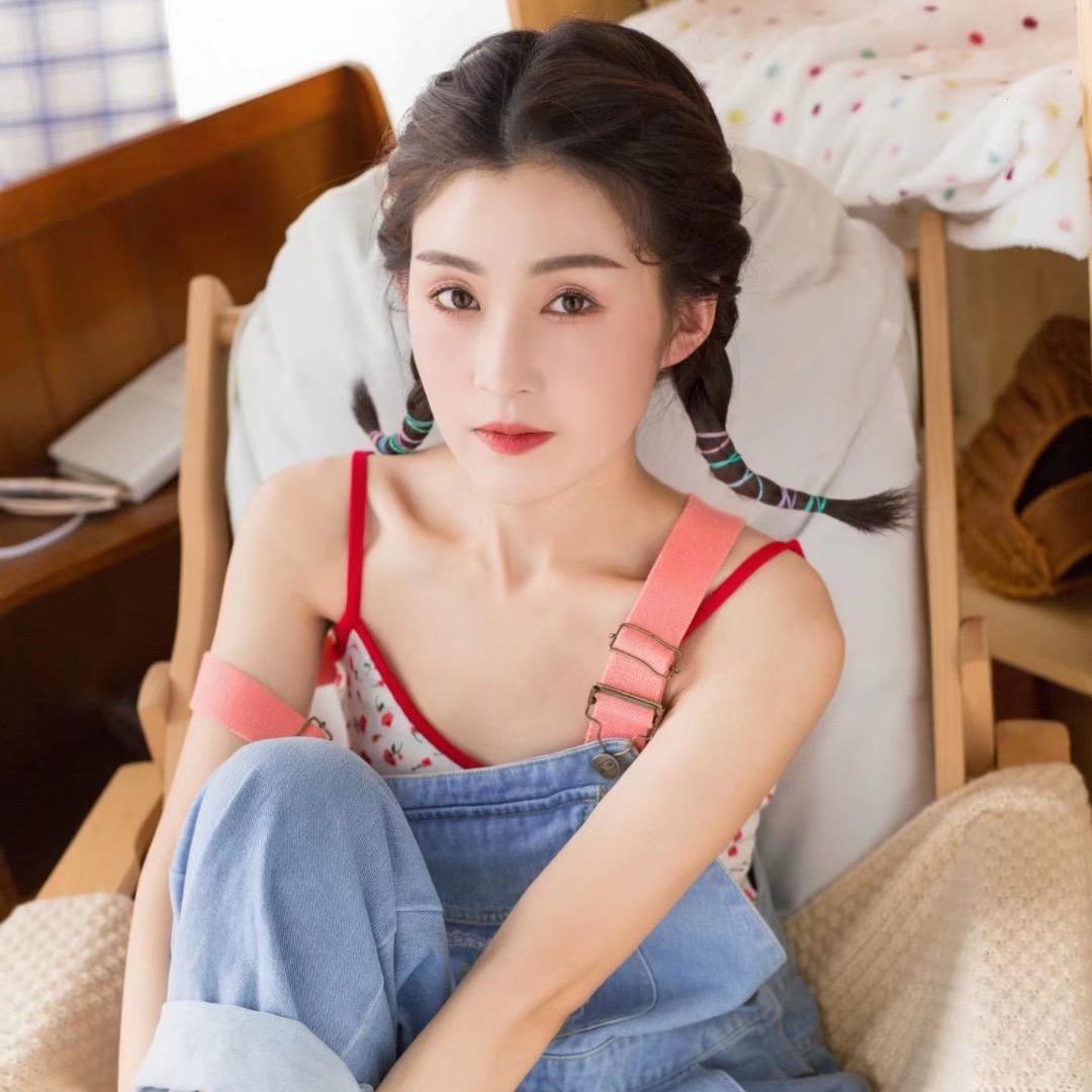 小梁同学👩‍🎓