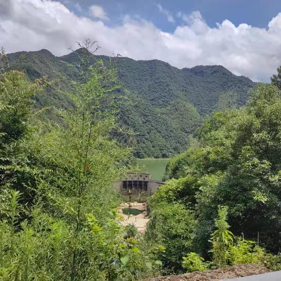 一起出去玩呀