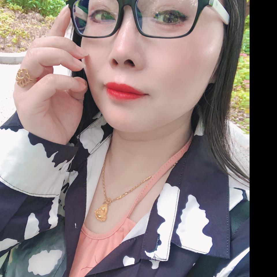 兔子🌹🐰🌼🐰