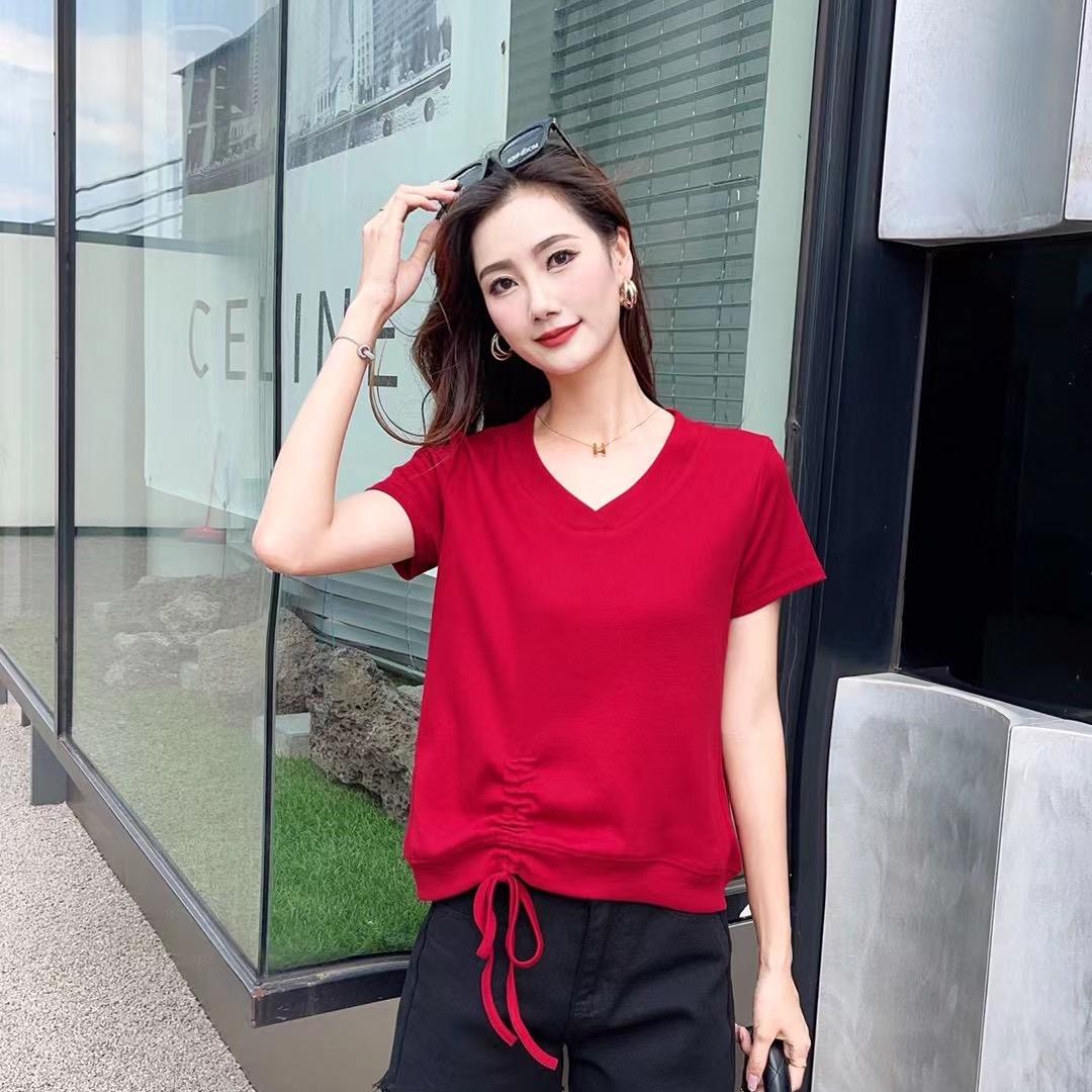 百姓大衣柜妈妈装工厂店