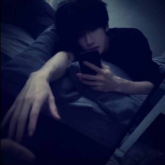 一年没洗澡非常粘人