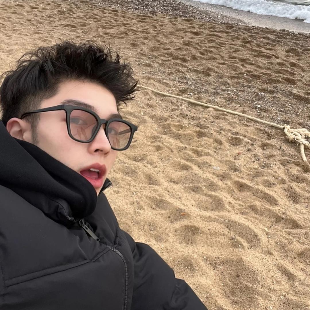 Y.