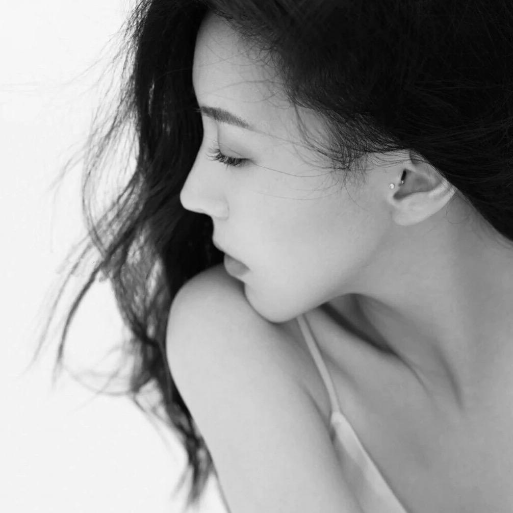 Yi