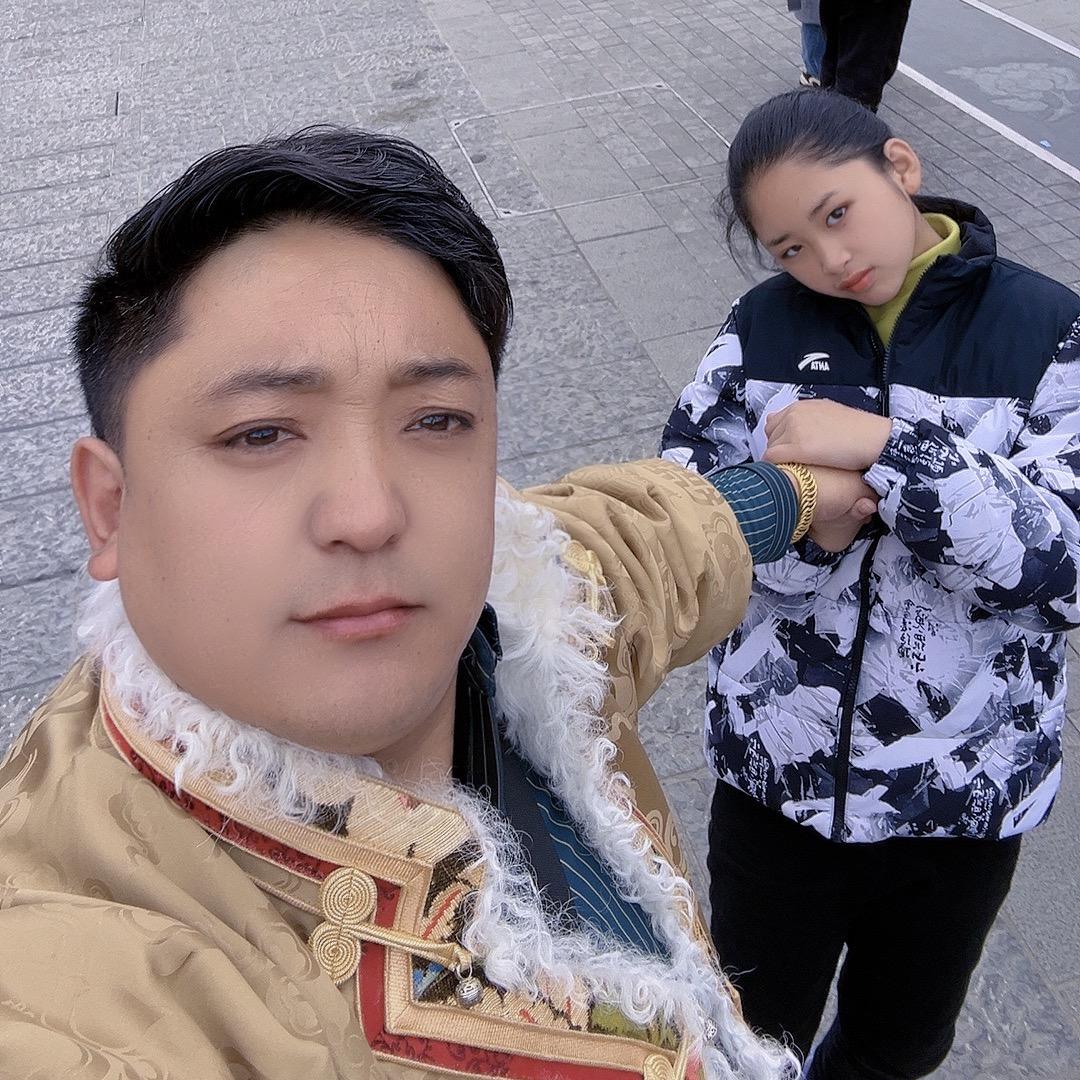 康定岗卡瓦坚民宿官方号