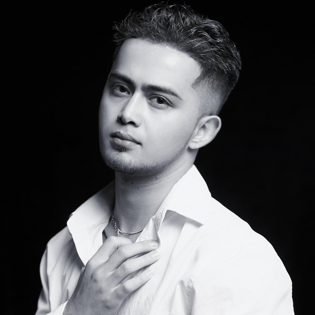 穆迪⃨^𝑴𝓾𝒉𝓪ɱ