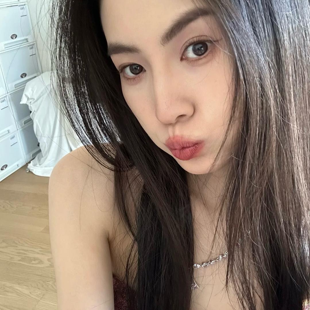 小葵的朋友圈🍓