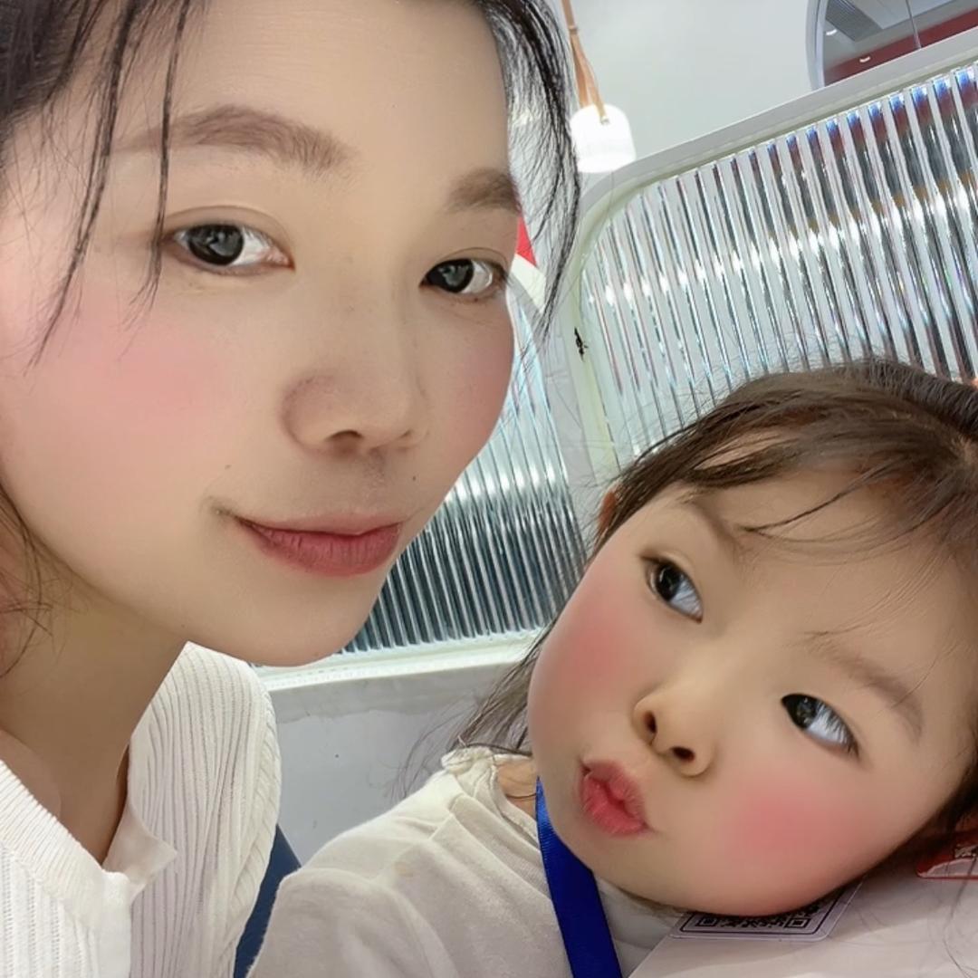 雅欣❤️妈咪