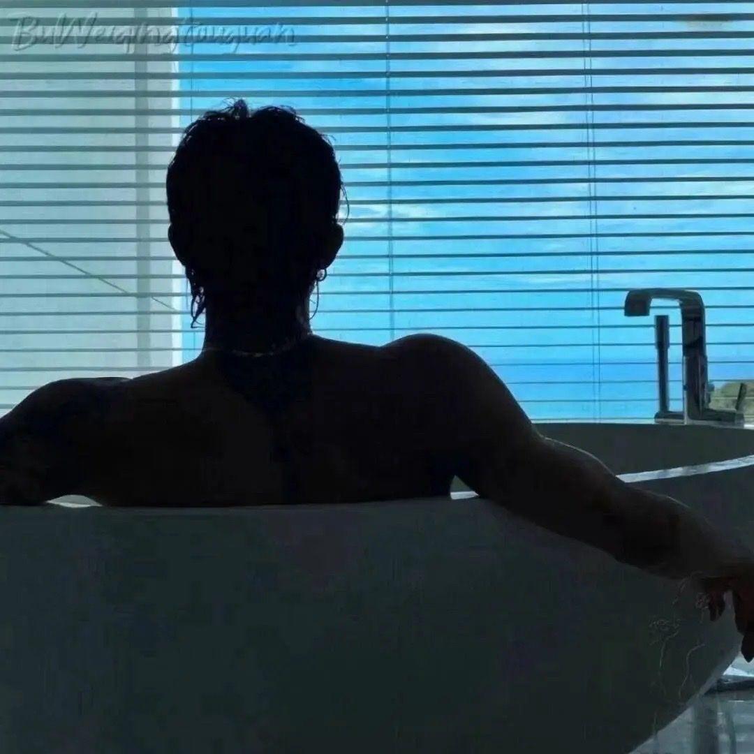 吃一口西红柿🍅