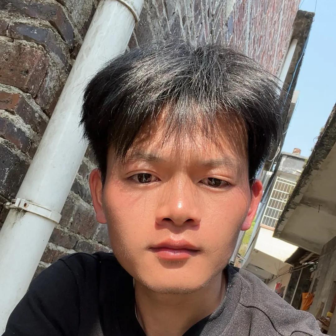 闲不住的荣荣