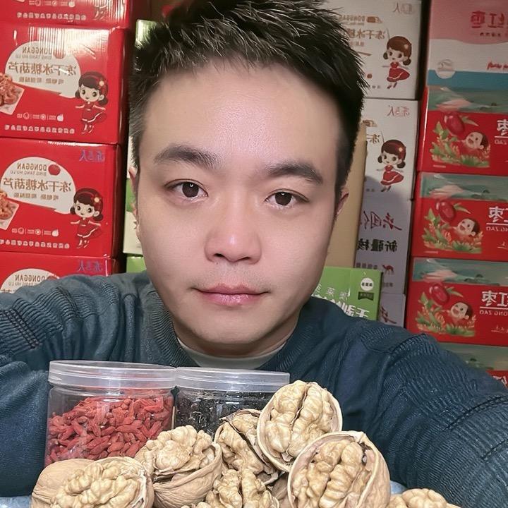 枸杞泡枣亮哥