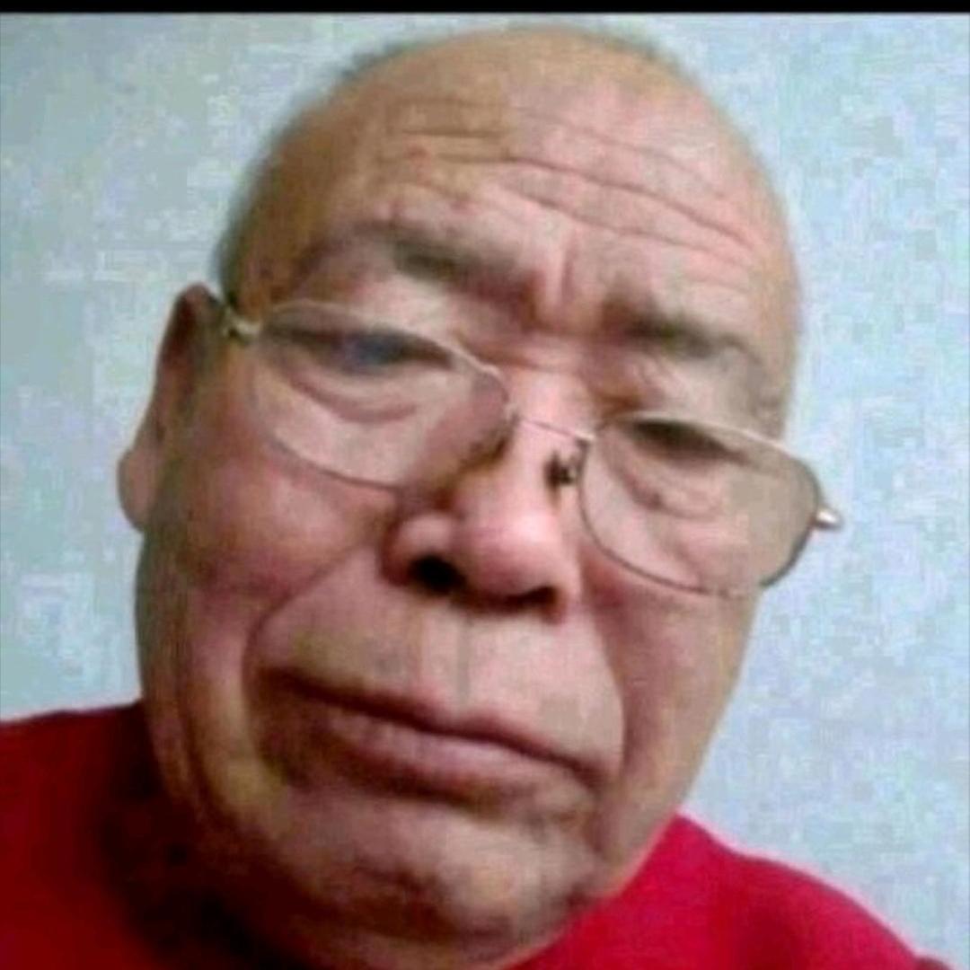 大爷爱看跳舞