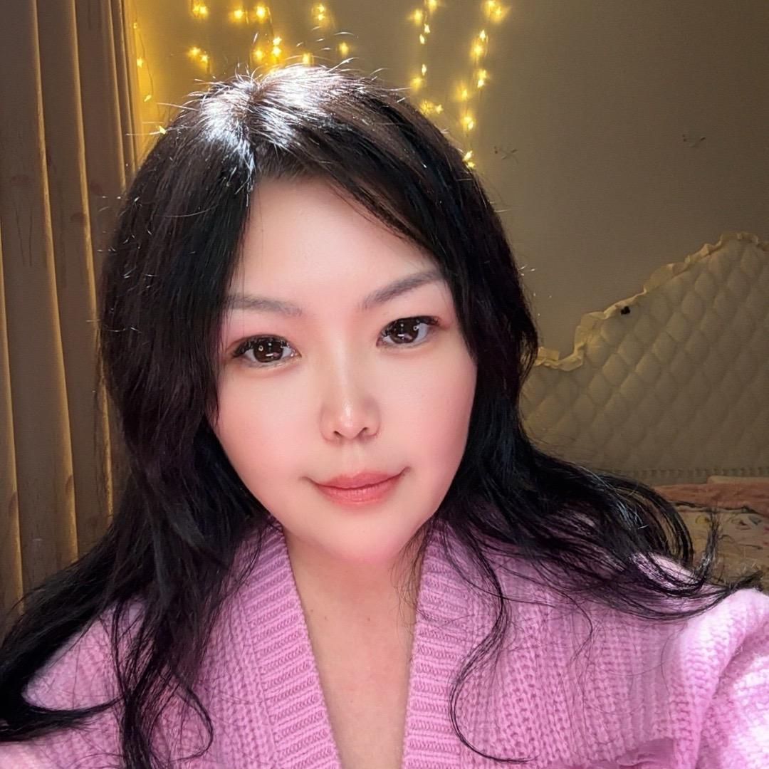 伊 伊