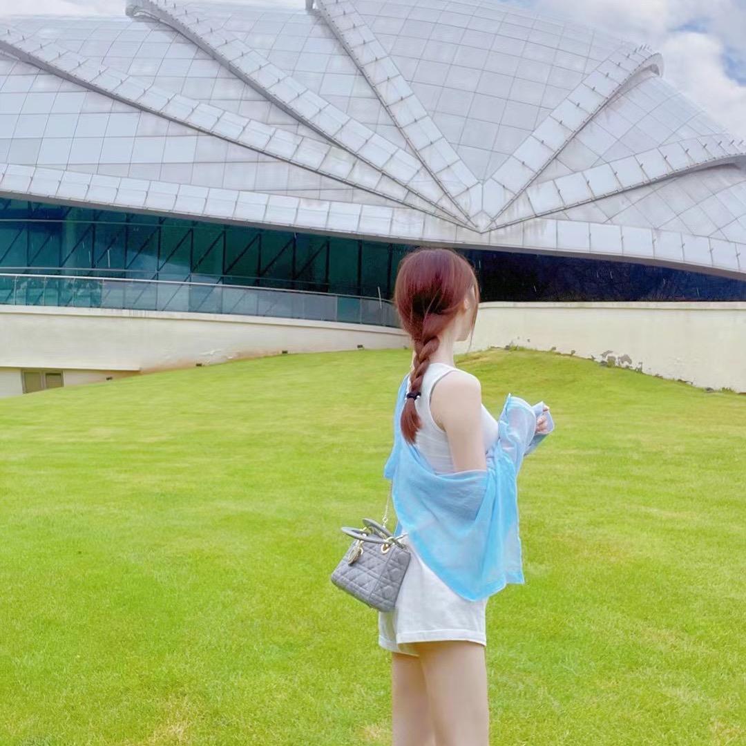 掀起刘海做女王
