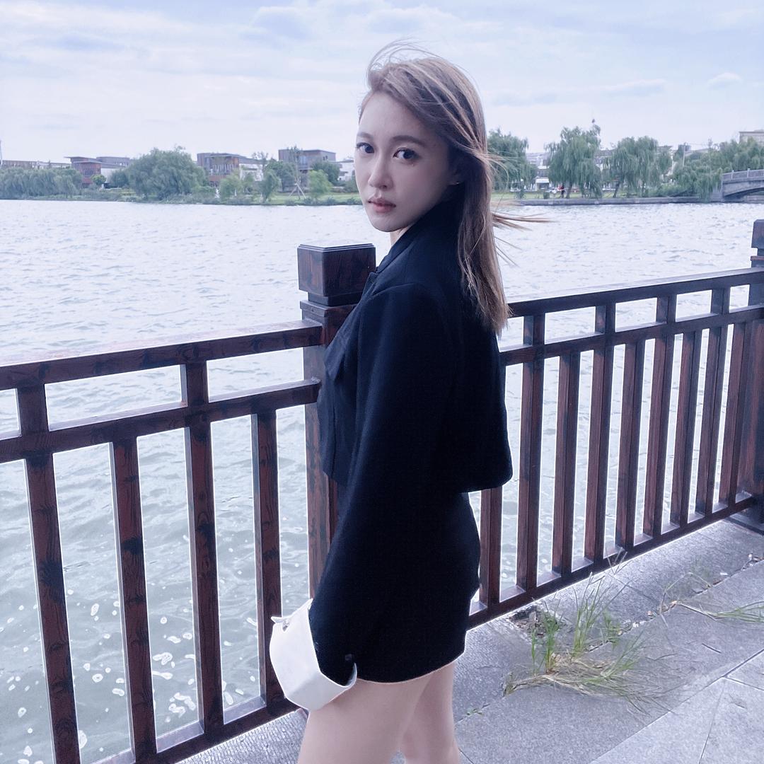·崔曼曼是纹身师·