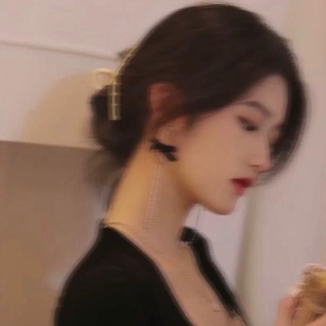 今天也要开心哟✌️