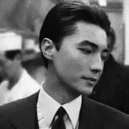 月下春