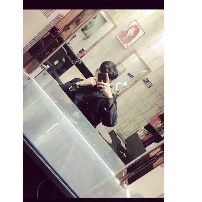 石湾名剪仕一分店 店长盘大先