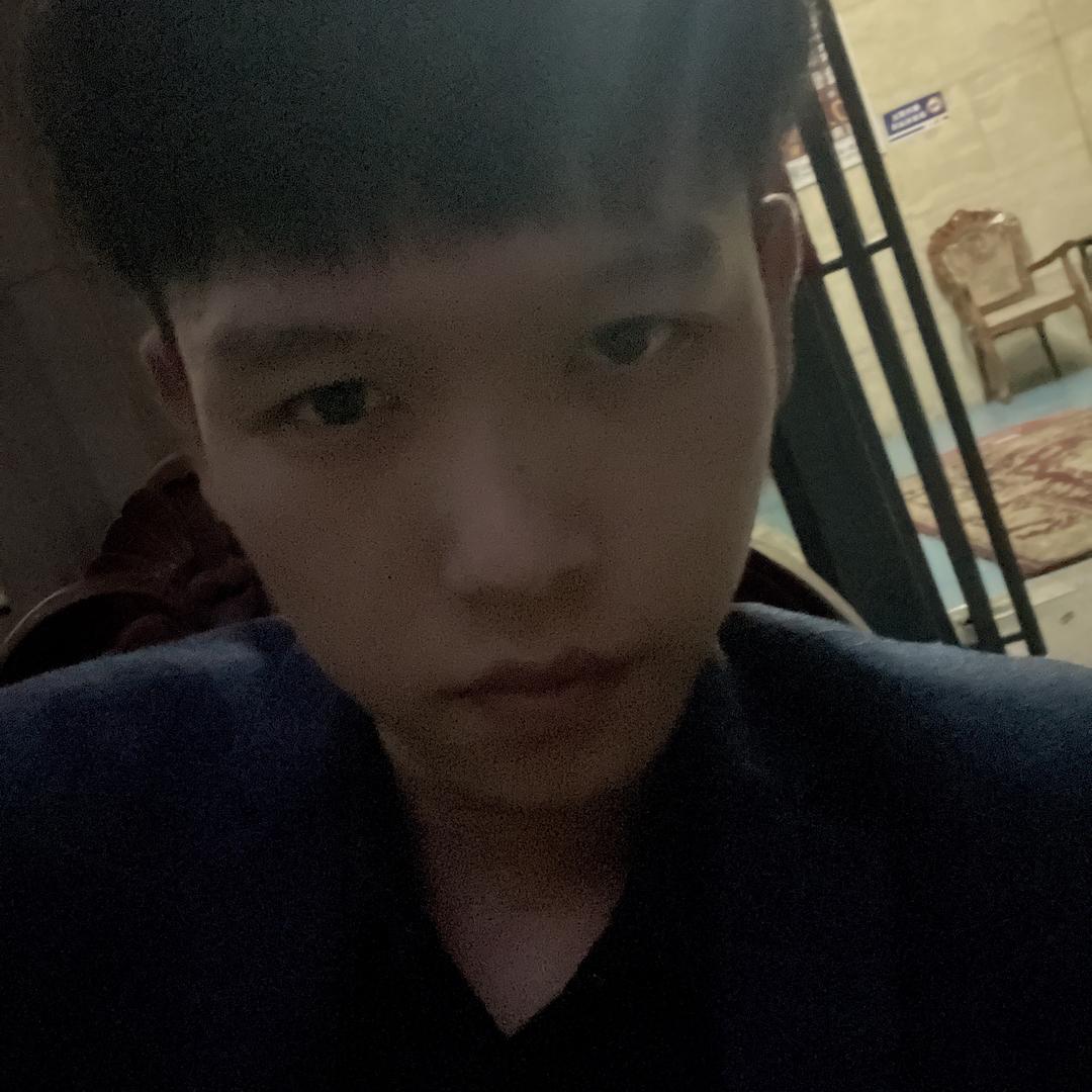 李宗谚.