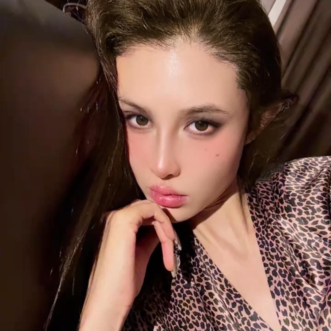 丑少女壮士