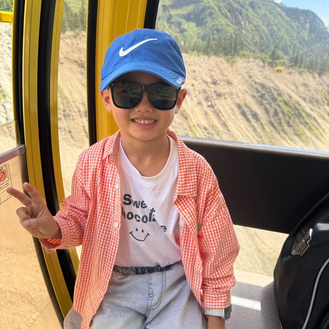热爱旅游的小伟