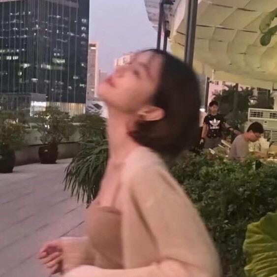 拾祎  　　　　　　　༽