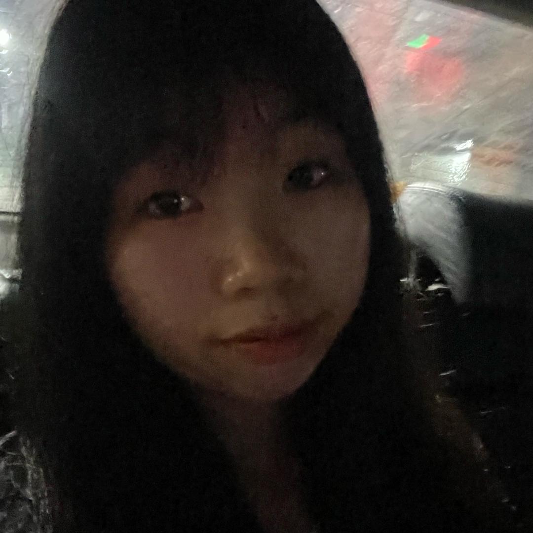 小梁爱吃香菜🌱