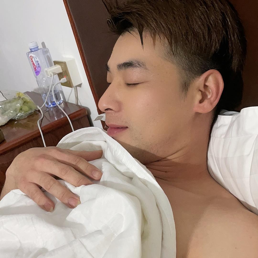 小哥哥