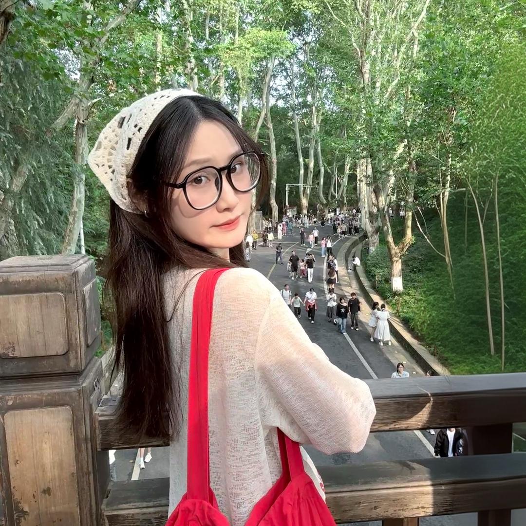 洛神仙🧚‍♀️